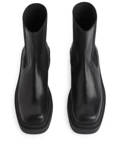 Chunky Chelsea Boots