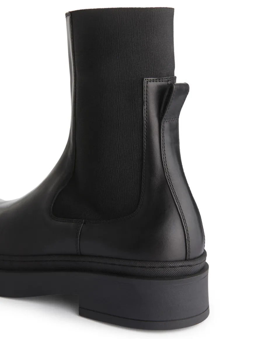 Chunky Chelsea Boots