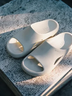 Crocs Mellow Recovery Slides