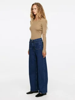 LUPINE High Flared Stretch Jeans