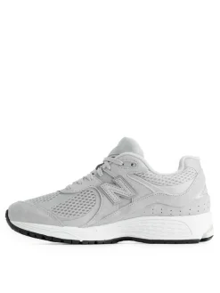 New Balance 2002R Trainers