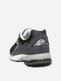 New Balance 2002R Trainers