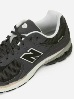 New Balance 2002R Trainers