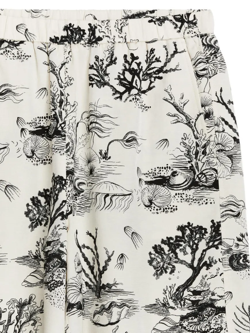 Printed Pull-On Shorts