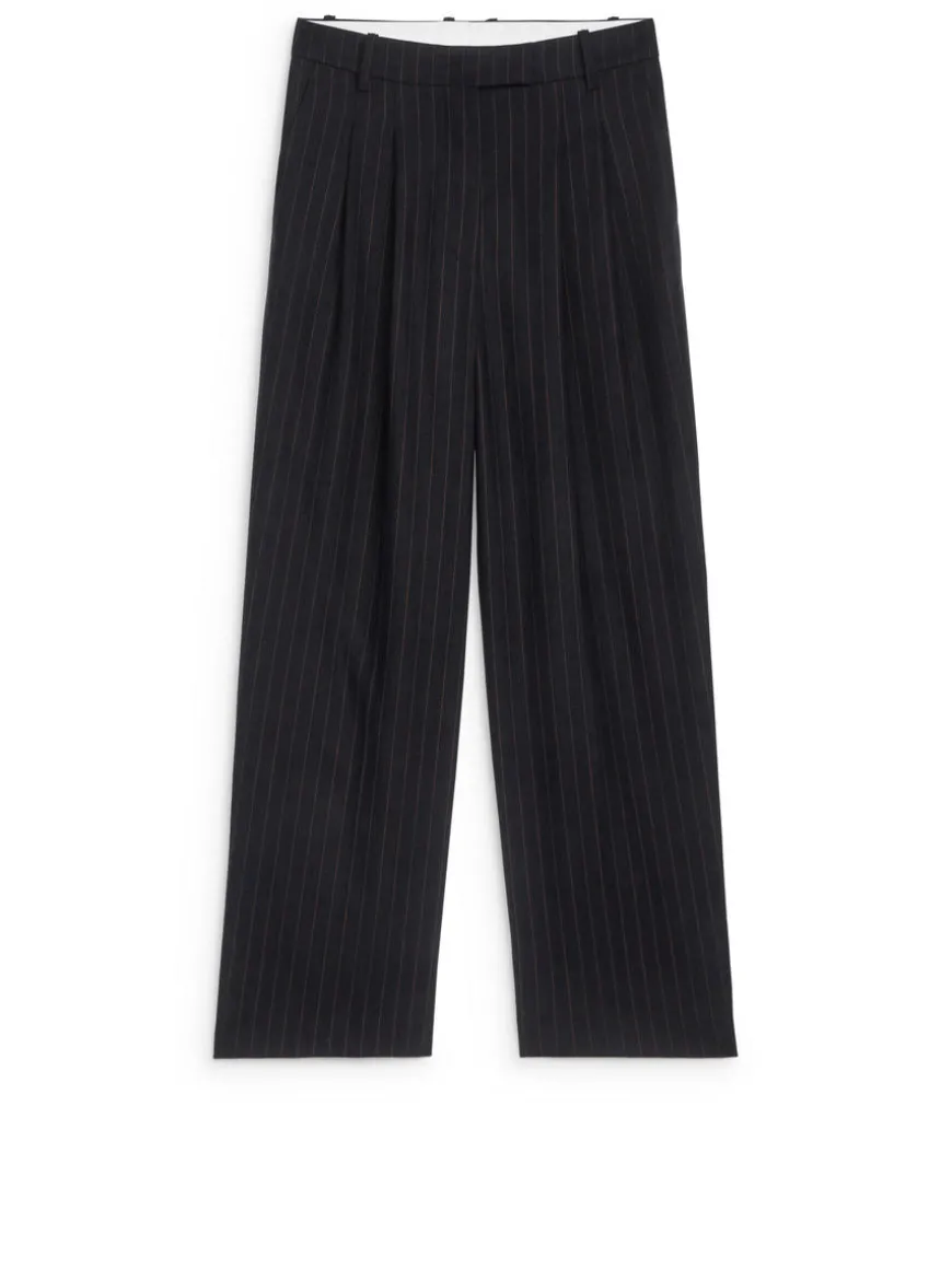 Relaxed Pleat Trousers