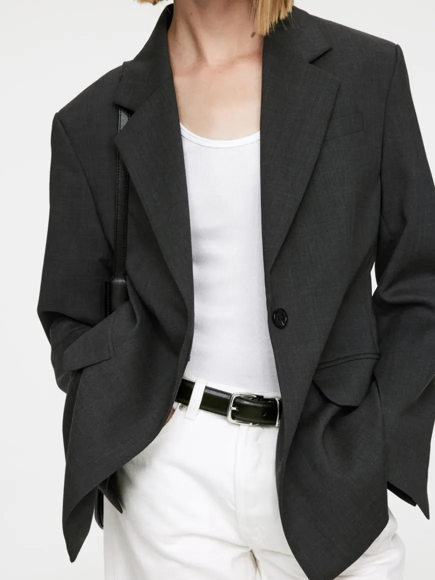 Slim Single-Breasted Blazer