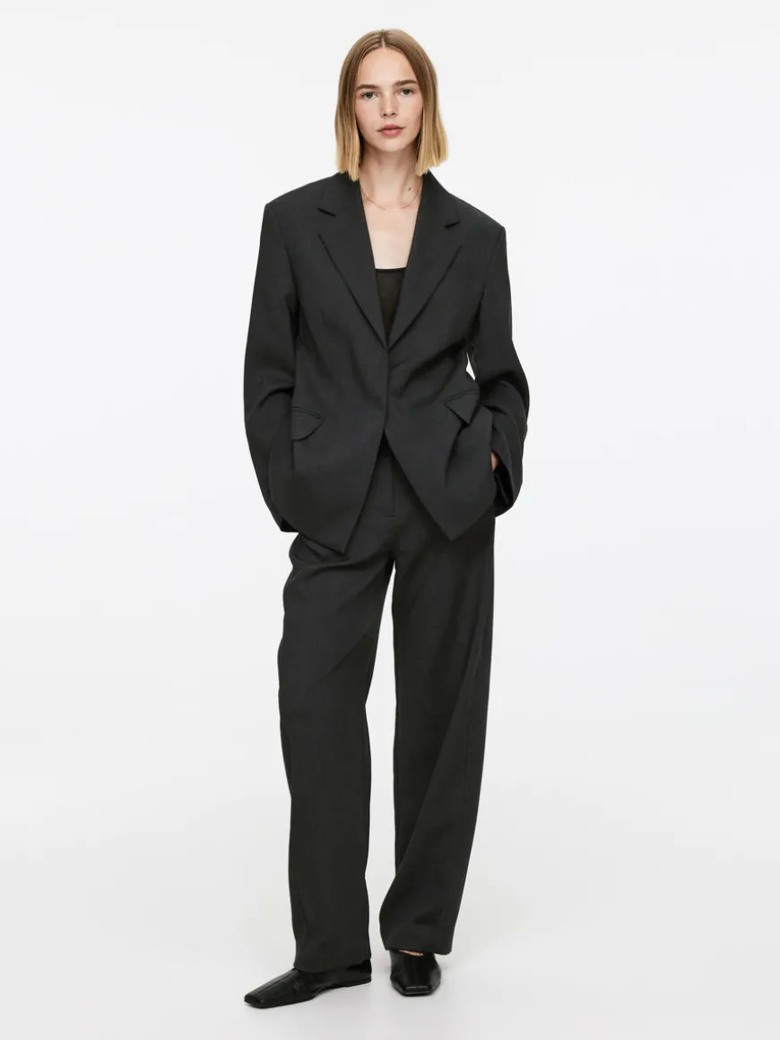 Slim Single-Breasted Blazer