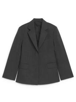 Slim Single-Breasted Blazer